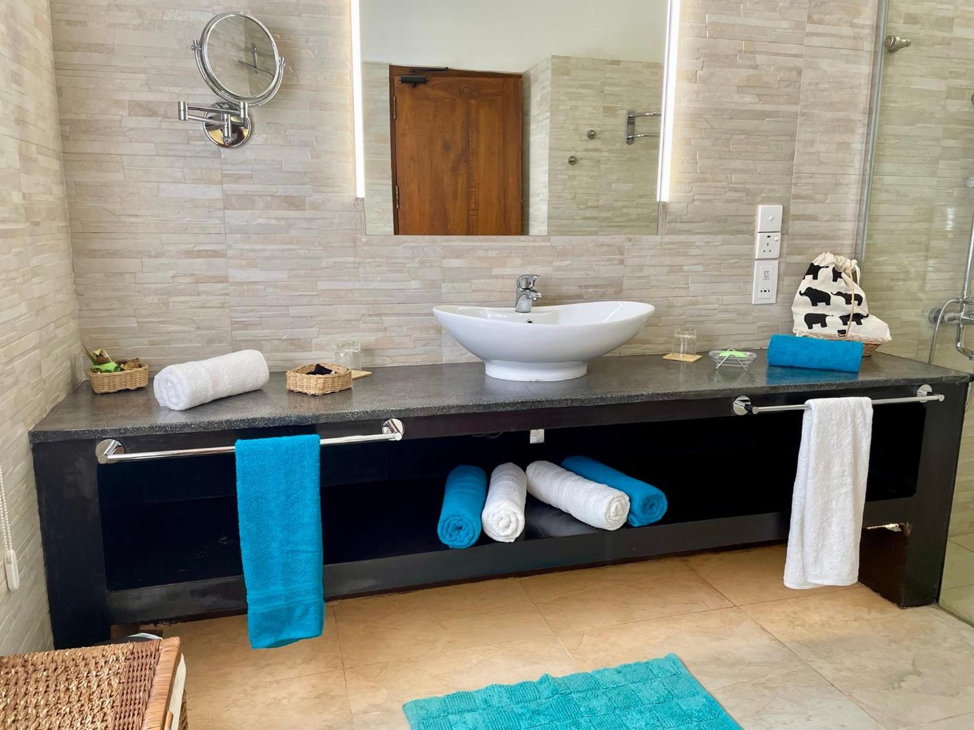 Khomba Lodge タンガラ エクステリア 写真
